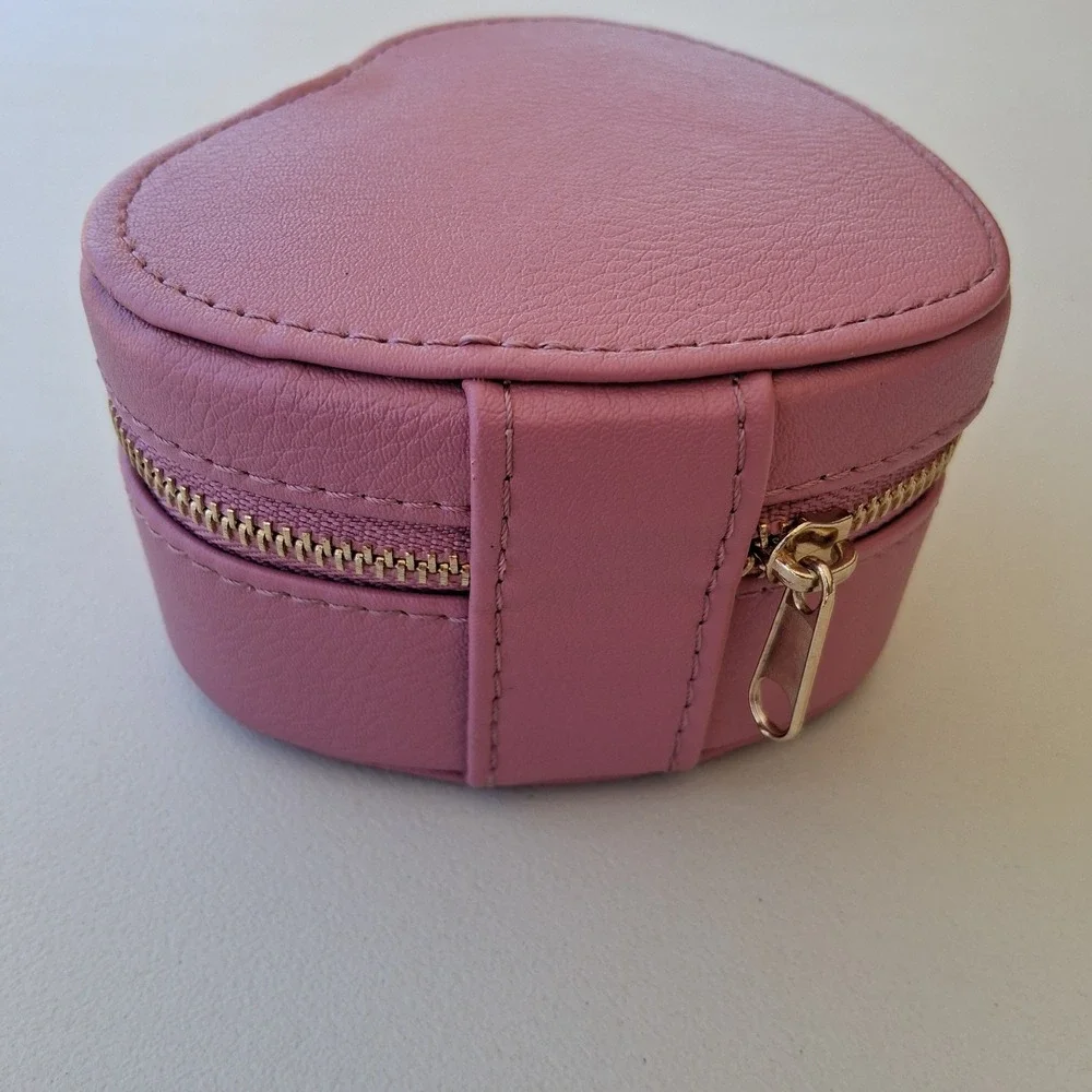 Compact Pink Heart Shaped Leatherette Jewelry Case Zipper Pocket Travel Storage